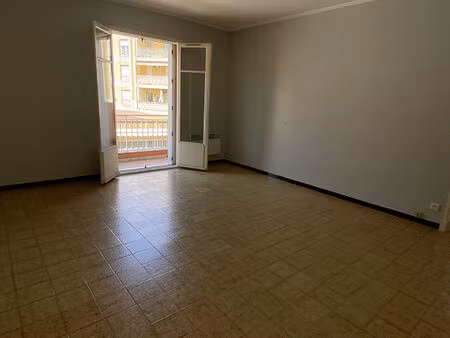 location appartement 5 pièces 100 m² à saint-andré-de-la-roche (06730)