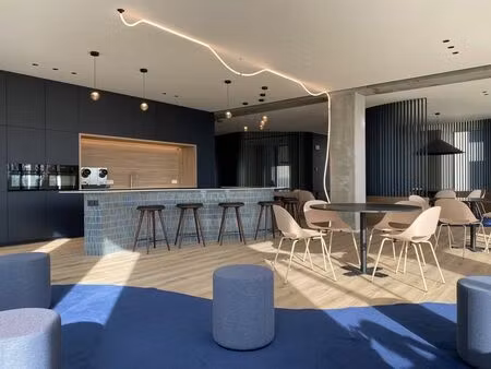 espace de bureau à louer dans un espace de co-working r.conn