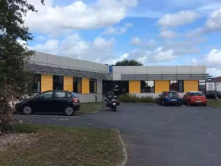 location bureau 56 m² à guipavas (29490)