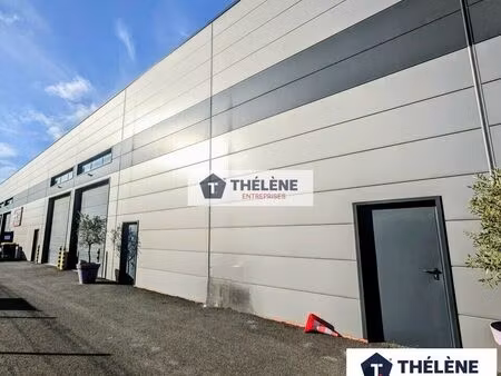 location commerce 300 m² à aigues-mortes (30220)