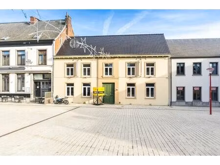 uniek gelegen horeca- of handelspand met ruime woonst...