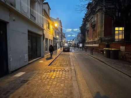 boutique 50 m² nanterre