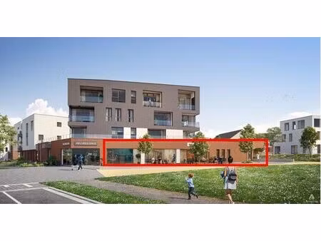local commercial de 249m² livré casco