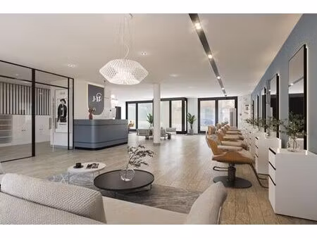 commerce ou bureau avec excellente visibilité et accès aisé!