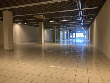 commerce ±376m² dans un quartier fort prisé !