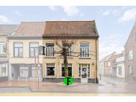 immeuble commercial avec appartement loué et garage spacieu…