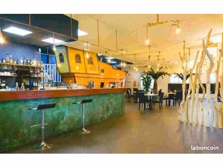 restaurant creperie 300 m² dans le sud