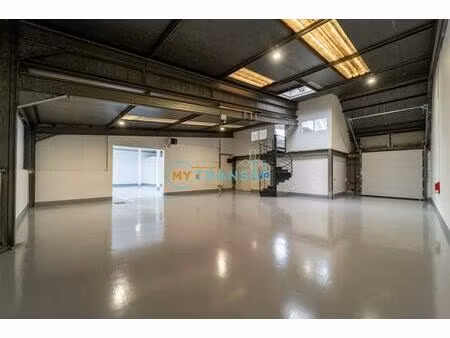 location local industriel 222 m² à évry-courcouronnes (91000)