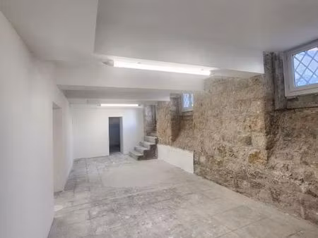 local industriel 100 m²