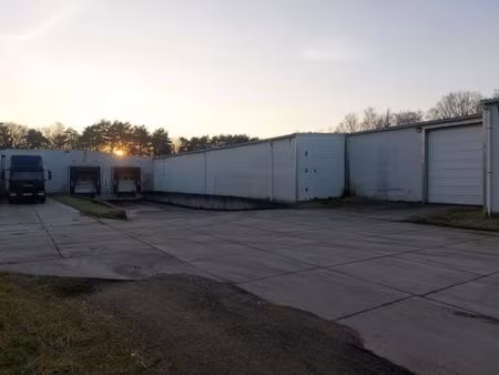 entrepôt/halle de production à partir d'environ 2 100 m²