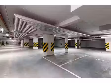 parking a vendre