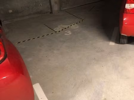 parking pour vélo cargo (ou moto) | 38 boulevard gustave roch (ile de nantes  république)