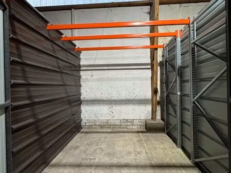 box de stockage 10m2 / 30m3 à ste hélène