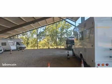 parking emplacement camping car