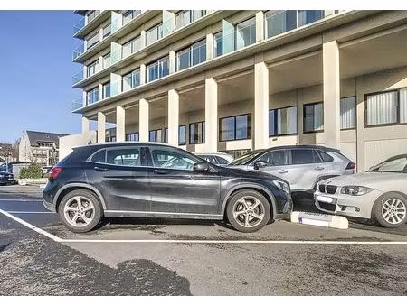 place de parking hors sol à louer à waregem