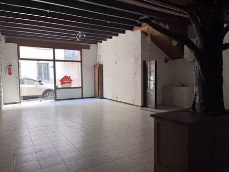 location local commercial 70m2 arles-sur-tech 66150 - 480 € - surface privée