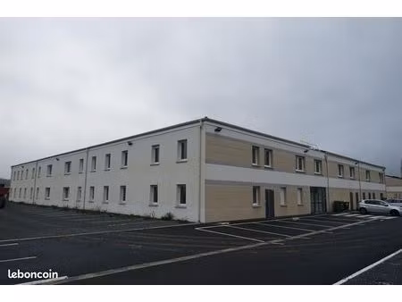local commercial 2 000 m²