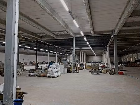 location local d'activités neuilly sur marne 560 m²