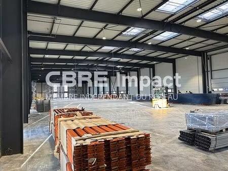 location local d'activités prunay 215 m²