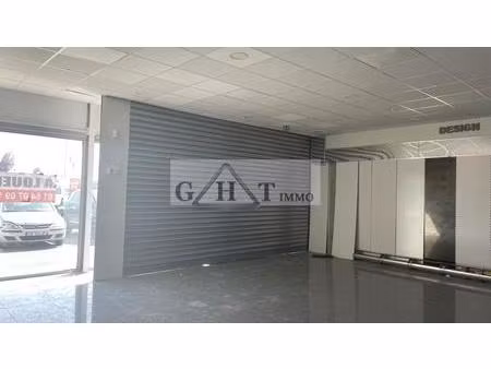 un local commercial de 170m² en zone commercial à rozay en brie