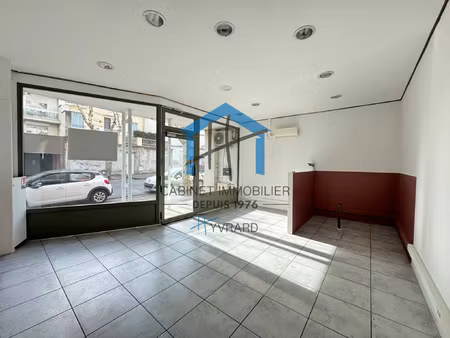 saint chamond - gare - local commercial de 55m2