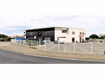 location local commercial 305m2 saint-estève 66240 - 4575 € - surface privée