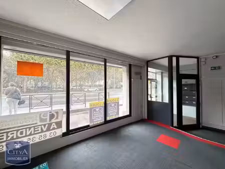 local commercial à louer - mâcon (71) - 3 280€