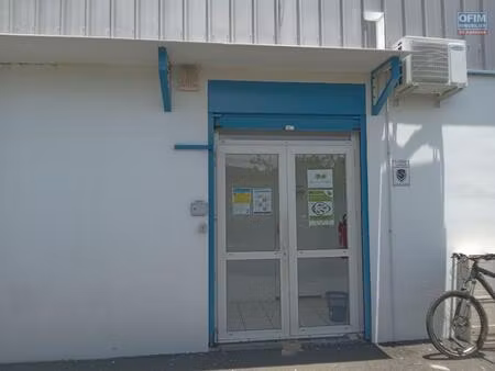 a louer local commercial dans la zonne commerciale de savanna saint paul