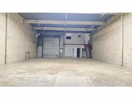 location local d'activités st thibault des vignes 1 451 m²