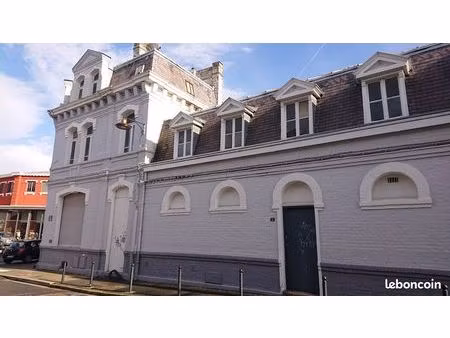 local 850 m² valenciennes