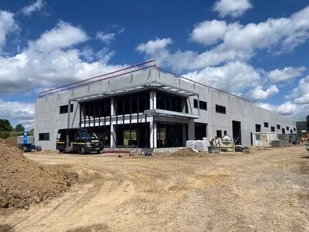 location local d'activités wattrelos 867 m²