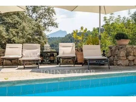 prestigieuse maison de campagne de 303 m2 en vente aix-en-provence  provence-alpes-côte d'