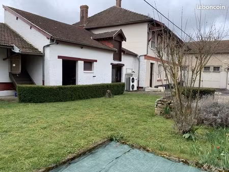 maison 10 pièces 300 m²