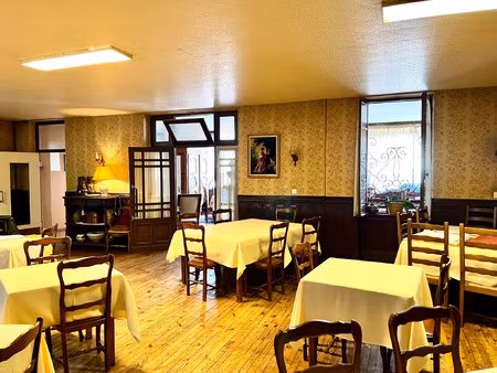 maison avec hangar  restaurant et terrain