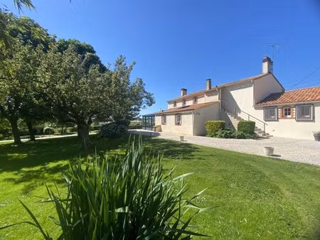 en vente maison 187 m² – 399 900 € |moutiers-les-mauxfaits