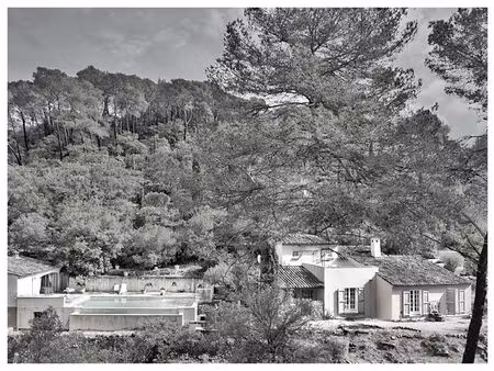flayosc villa avec piscine pool house sur 6000 m² de terrain