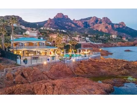 villa de 5 pièces de luxe en location agay  france