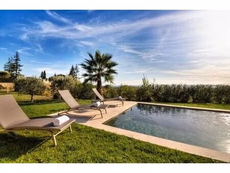 villa de luxe de 6 pièces en location vence  france