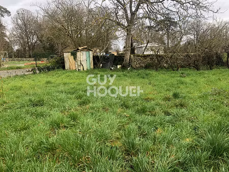 terrain de 370 m2