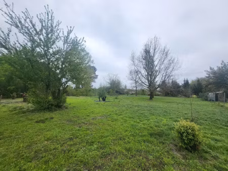 vente terrain 1000 m² à blaye (33390)  42 000 €