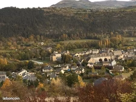 4 terrains viabilisés bien placés a chirac lozere