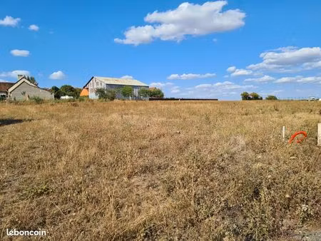 parcelles viabilisées de 684 à 916m²