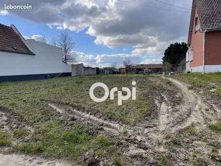 terrain 818 m² flines lez raches