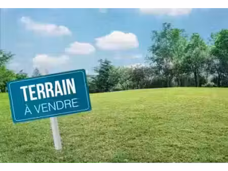 belle parcelle de 630 m2 arborée hors lotissement  libre co