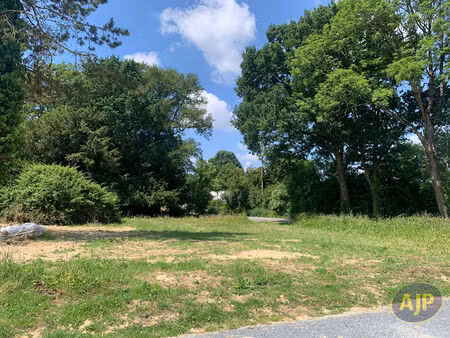 terrain ste gemmes d'andigne