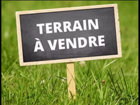 terrain constructible viabilisé de 400 m2  environnement cal