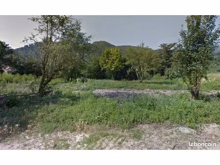 a vendre terrain constructible lasalle