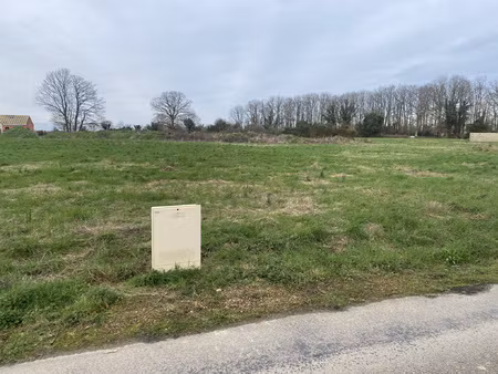 nonancourt terrain plat à bâtir 1175 m2.