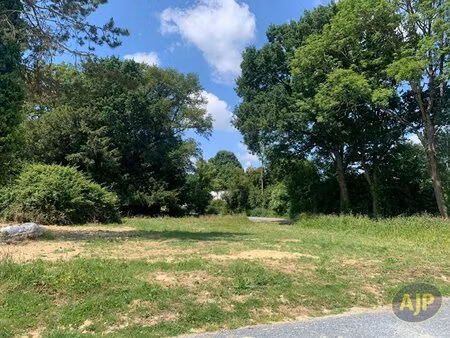 en vente terrain constructible 5 65 ares – 72 987 € |sainte-gemmes-d'andigné
