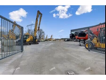 location local d'activités st germain les arpajon 1 511 m²